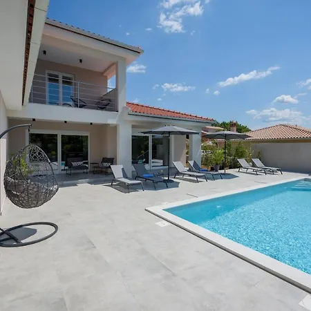 Vila Sanja Veligolji