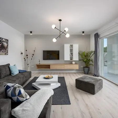 Sanja Villa Veligolji