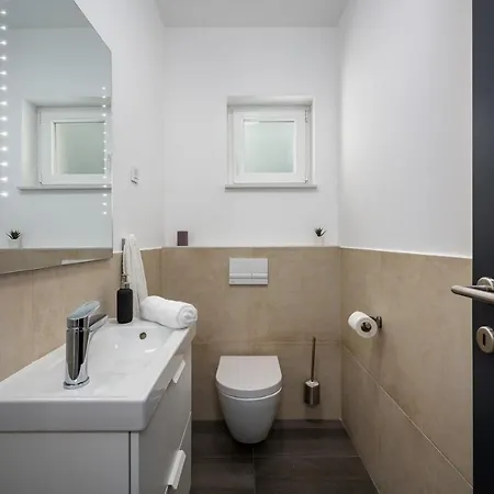 Sanja Villa Veligolji